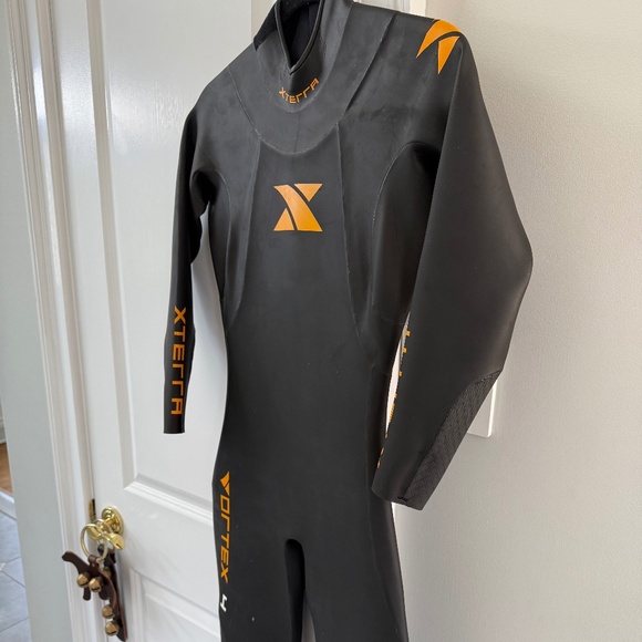 NWT. Xterra Full Women’s Wetsuit.      Never worn - Picture 1 of 4